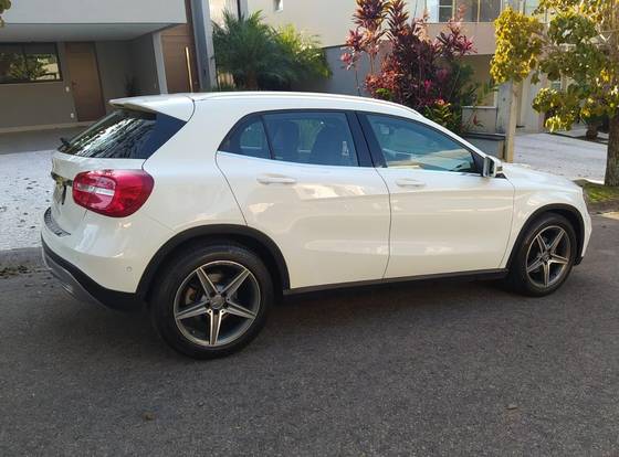 MERCEDES-BENZ GLA 200 1.6 CGI ADVANCE 16V TURBO FLEX 4P AUTOMÁTICO